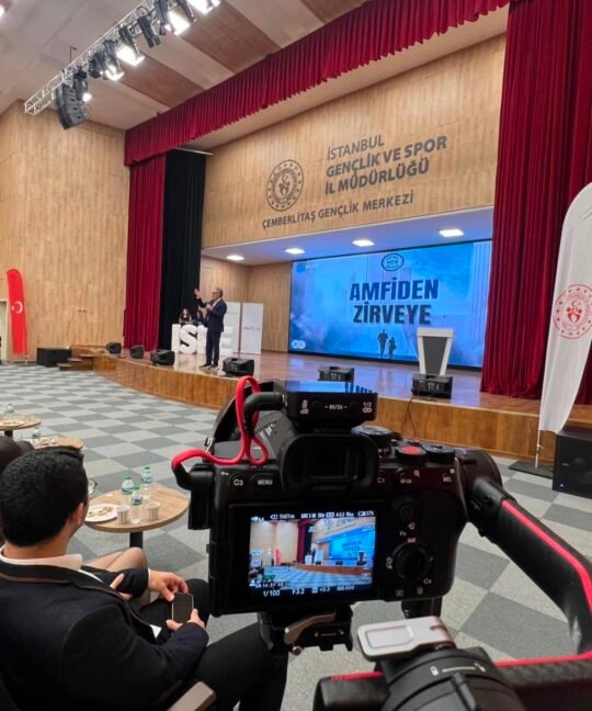 Anasayfa 8 Amfiden Zirveye Etkinlik Video Çekimi İstanbul | Tanıtım Budur
